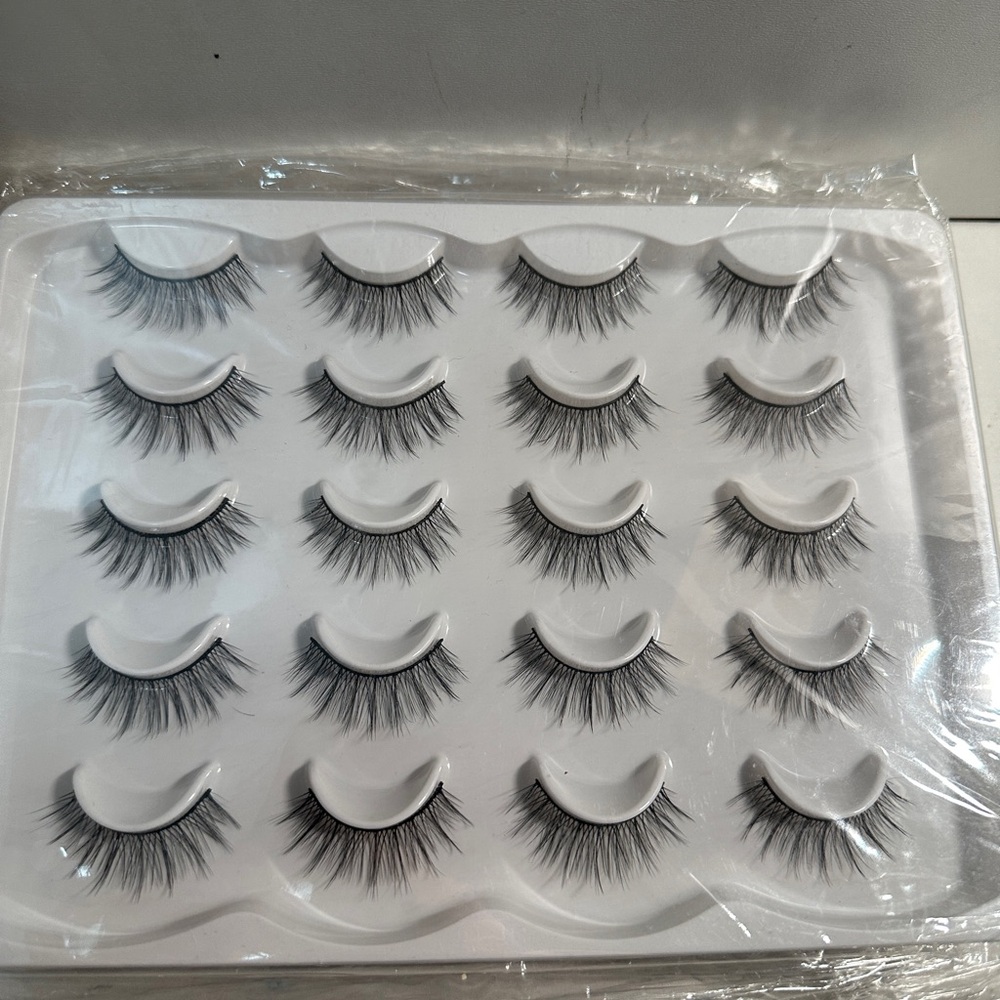 Natural Black False Eyelashes Set